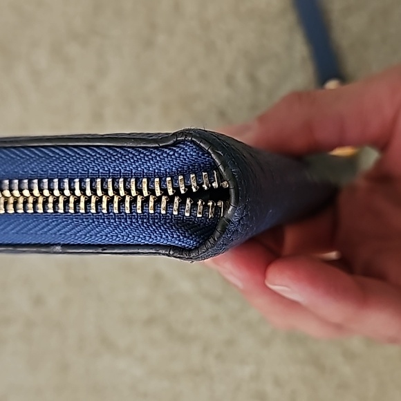 Louis Vuitton Pre-Loved Blue Empreinte Zippy Wallet - Picture 7 of 12